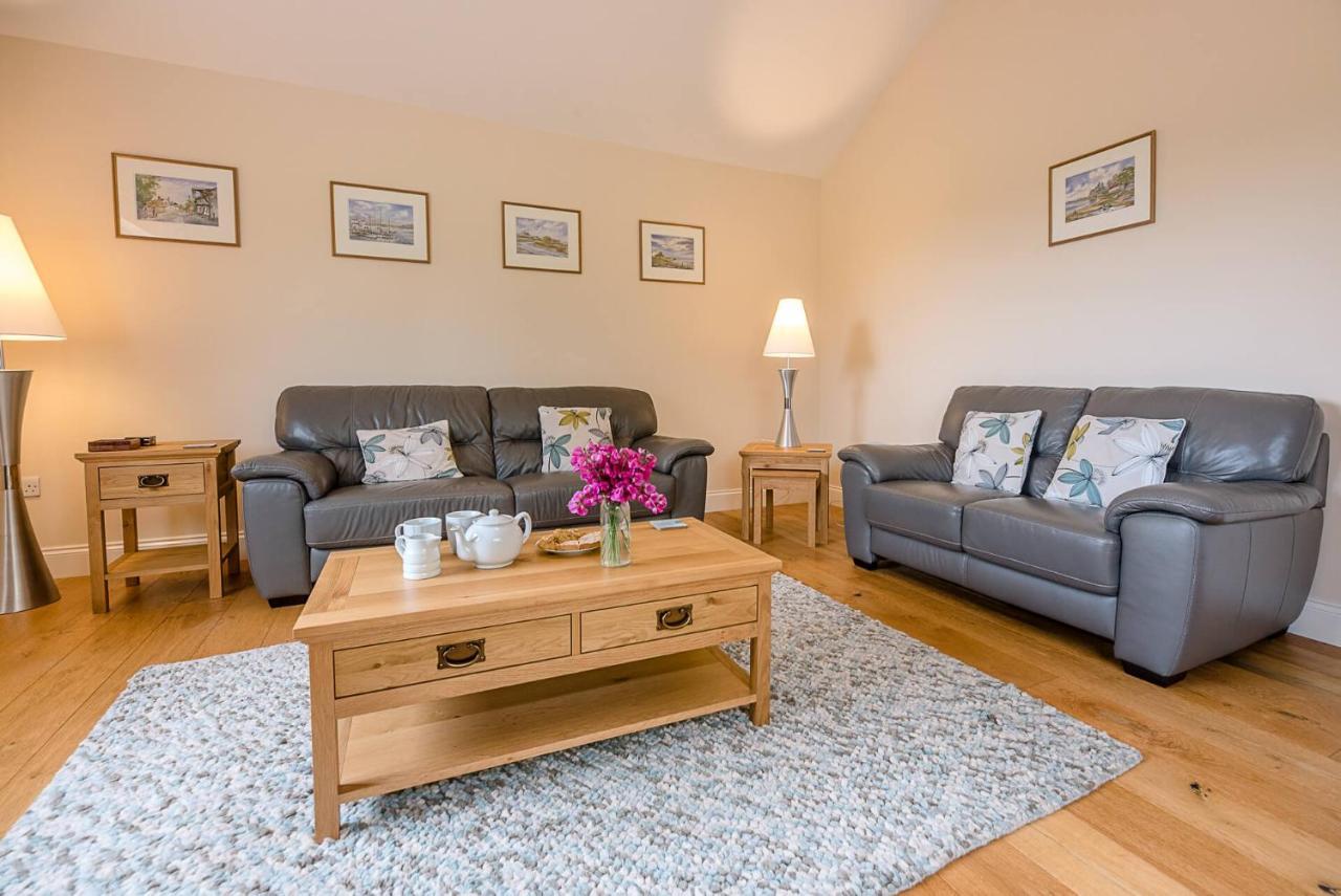 Grove Farm Bungalow With Swimming Pool, Dallinghoo Woodbridge Exteriör bild