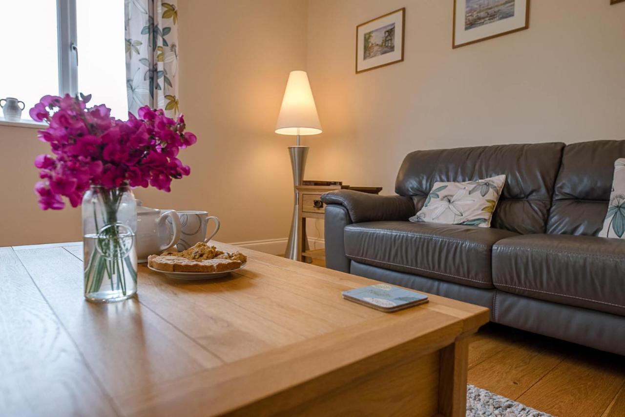 Grove Farm Bungalow With Swimming Pool, Dallinghoo Woodbridge Exteriör bild